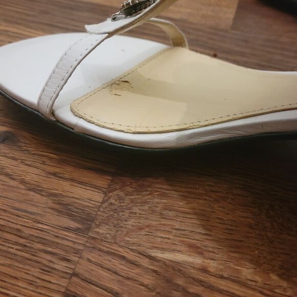 Aerosoles 7M Women's White Sandals Kitten Heel Strap Open-Toe Turquoise Beads - Picture 9 of 11